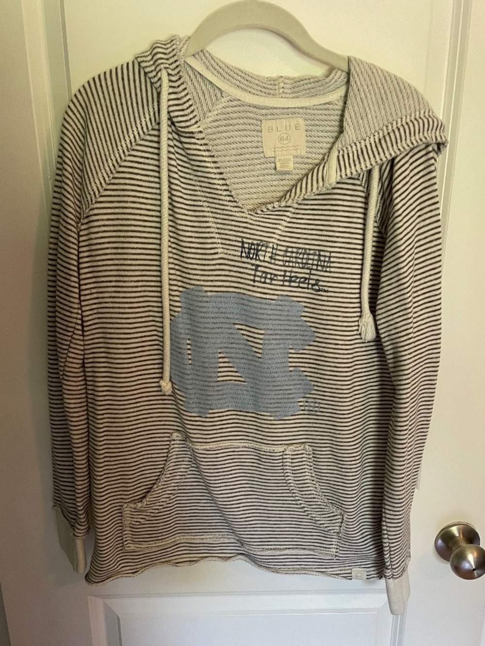 North Carolina Tar Heels sweatshirt